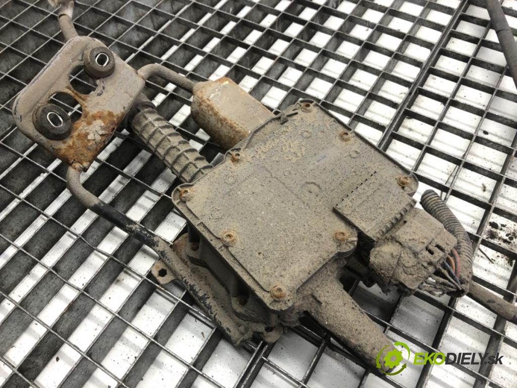 OPEL ASTRA J liftback 2011 92 kW 1.7 CDTI (68) 1686 BRZDA: ručný elektrický 13334738 (Ručná brzda)