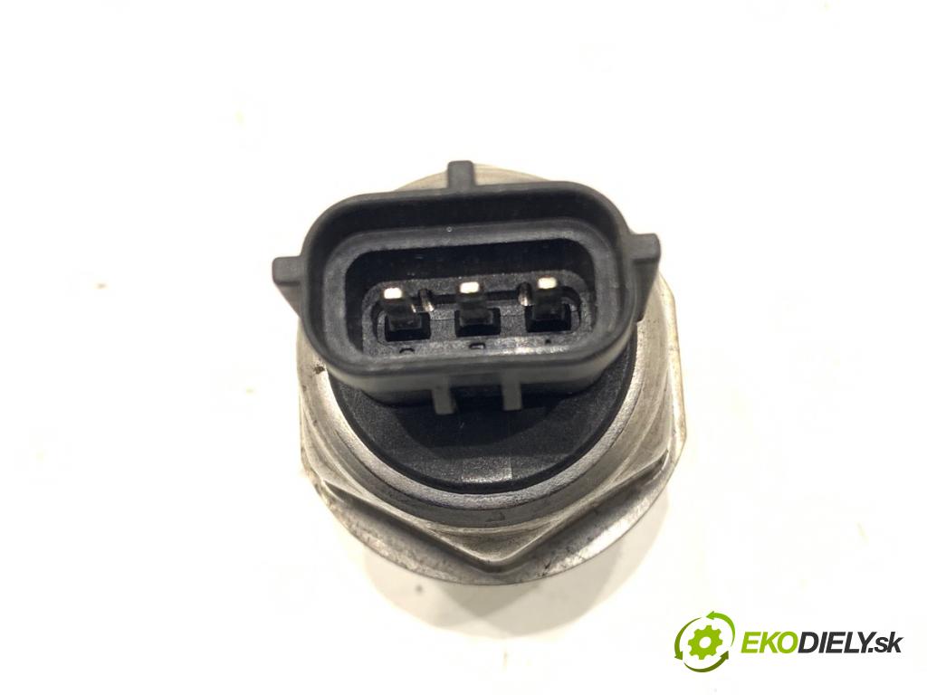 OPEL ASTRA J liftback 2011 92 kW 1.7 CDTI (68) 1686 Snímač tlaku paliva (Snímač)