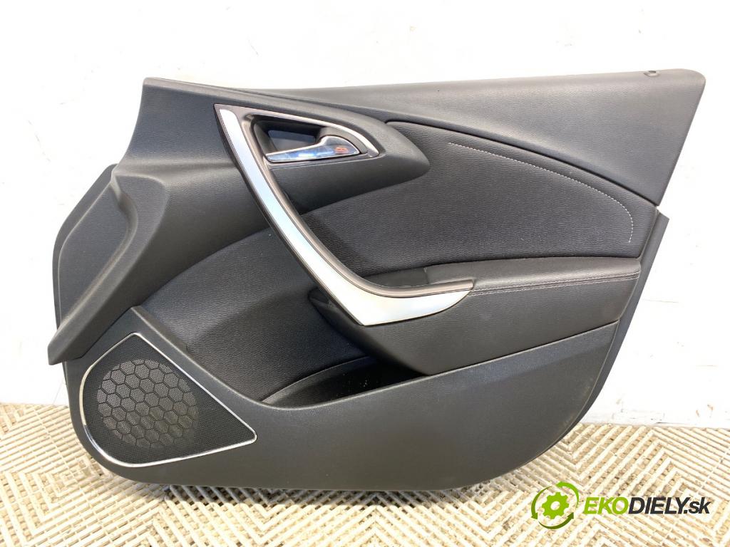 OPEL ASTRA J liftback 2011 92 kW 1.7 CDTI (68) 1686 čalúnenie Dvere pravy predný 13321404