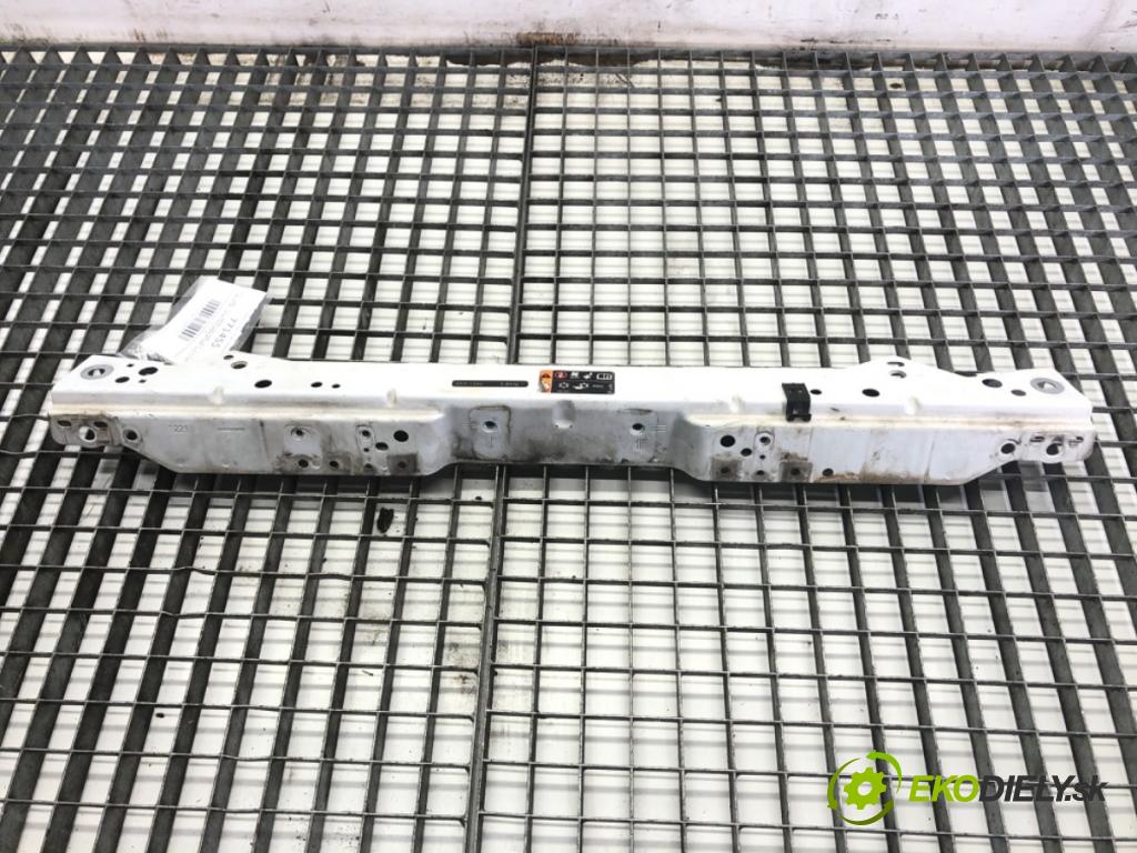 OPEL ASTRA J liftback 2011 92 kW 1.7 CDTI (68) 1686 výztuha PASA přední část 