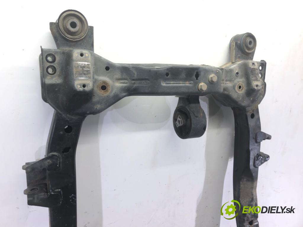 OPEL ASTRA J liftback 2011 92 kW 1.7 CDTI (68) 1686 výztuha pod motor 13327078 (Přední výztuha)