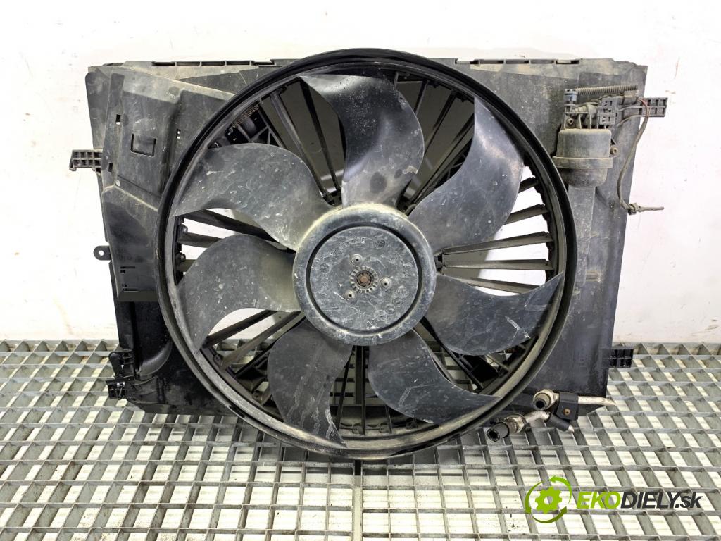 MERCEDES-BENZ W212 sedan 2009 215 kW E 350 CGI (212.057) 3498 ventilátor chladiče 2045000393 (Ventilátor)