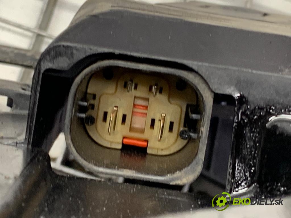 MERCEDES-BENZ W212 sedan 2009 215 kW E 350 CGI (212.057) 3498 ventilátor chladiče 2045000393 (Ventilátor)