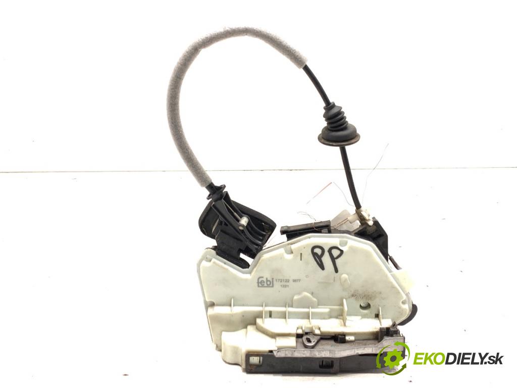 VW POLO V liftback 2011 66 kW 1.6 TDI 1598 zámok dveře pravý přední část 