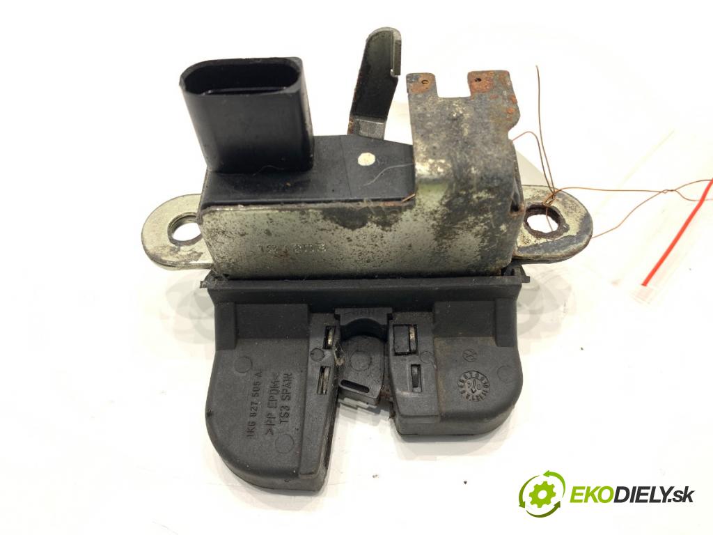 VW POLO V liftback 2011 66 kW 1.6 TDI 1598 zámok dveří zadní část 1K6827505A