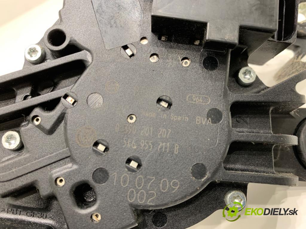 VW POLO V liftback 2011 66 kW 1.6 TDI 1598 motor stěračů zadní část 5K6955711B