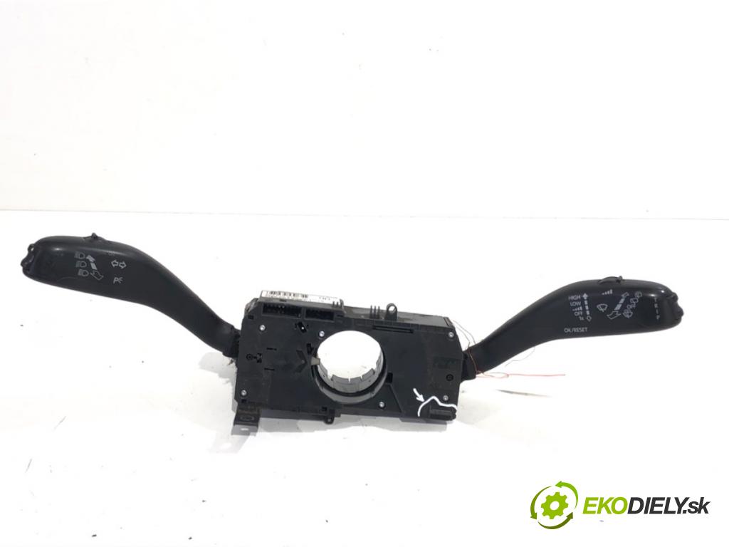VW POLO V liftback 2011 66 kW 1.6 TDI 1598 Prepínač kombinovaný 6Q0953503EJ (Prepínacie páčky pod volantom)