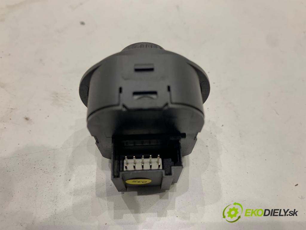 VW POLO V liftback 2011 66 kW 1.6 TDI 1598 Prepínač nastavenia spätných zrkadiel 6R1959565F (Prepínacie páčky pod volantom)