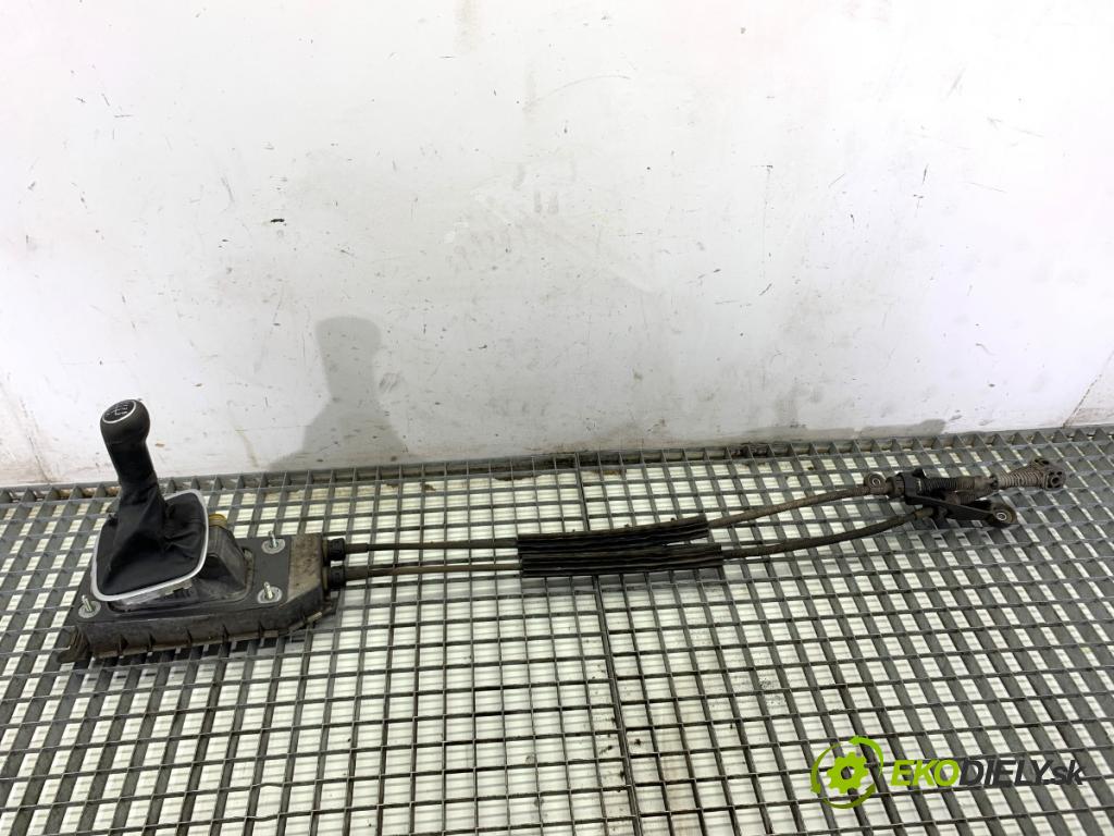 VW POLO V liftback 2011 66 kW 1.6 TDI 1598 Kulisa 6Q0711049CJ (Rýchlostná páka (kulisa))