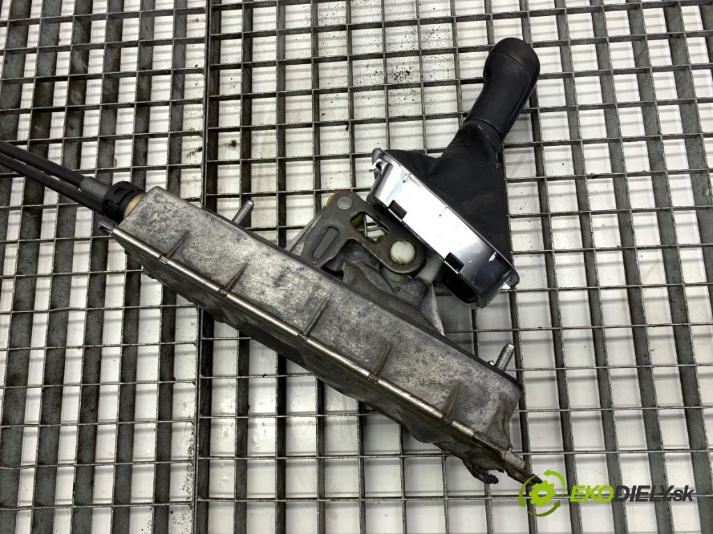 VW POLO V liftback 2011 66 kW 1.6 TDI 1598 Kulisa 6Q0711049CJ (Rýchlostná páka (kulisa))