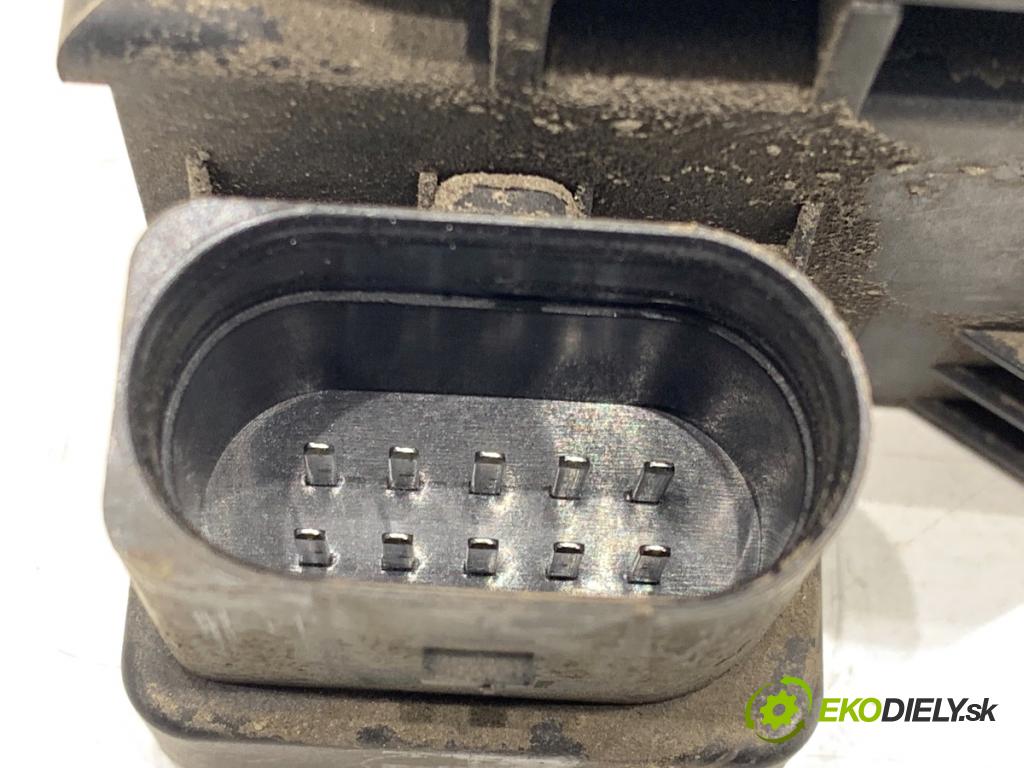 MERCEDES-BENZ W212 sedan 2009 215 kW E 350 CGI (212.057) 3498 Rozdeľovač nápravy A2123200358