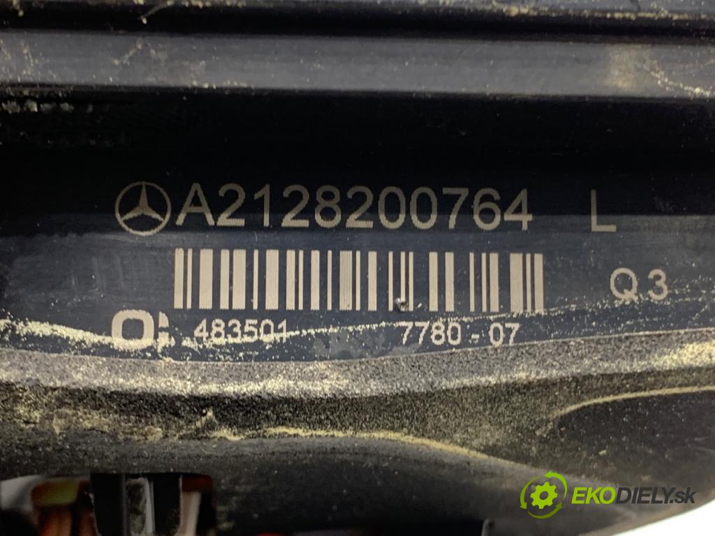 MERCEDES-BENZ W212 sedan 2009 215 kW E 350 CGI (212.057) 3498 světlo zadní část levá strana vnitřní A2128200764 (Klika dveří ostatní)