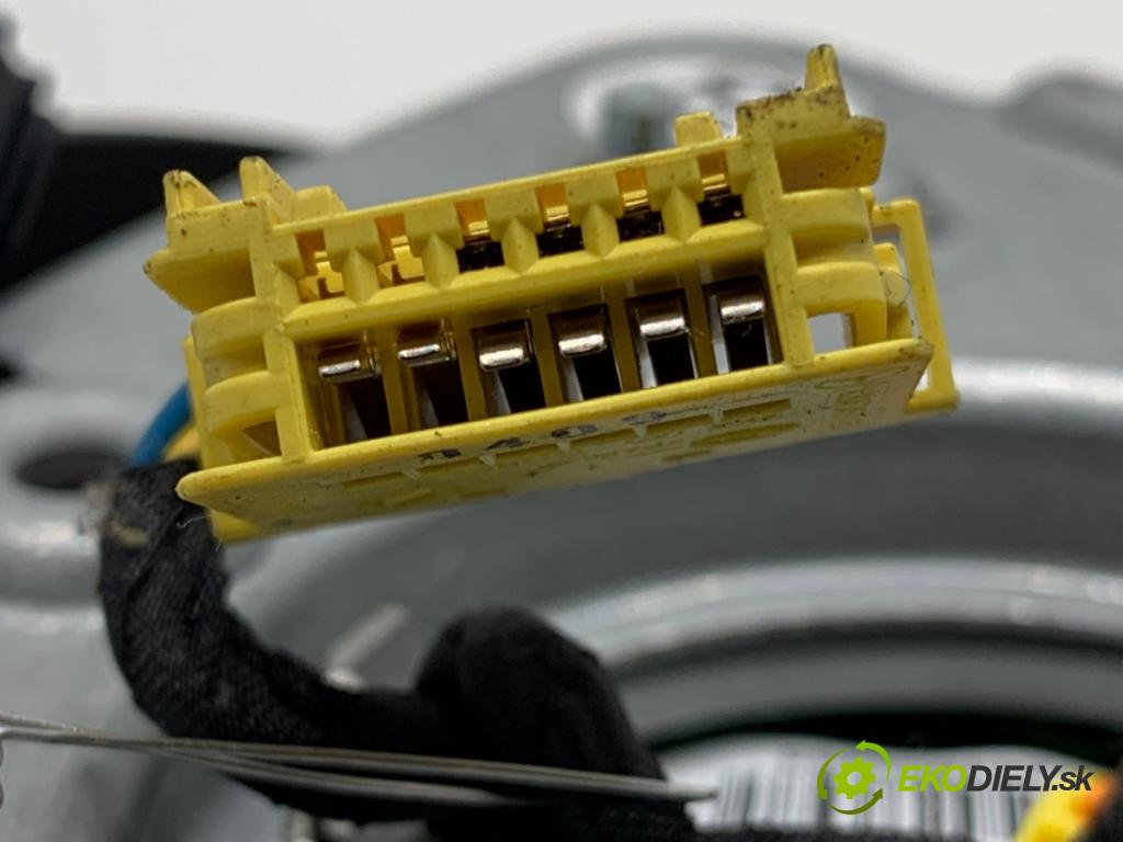 MERCEDES-BENZ W212 sedan 2009 215 kW E 350 CGI (212.057) 3498 AirBag volantu 2128600102 (Airbag)