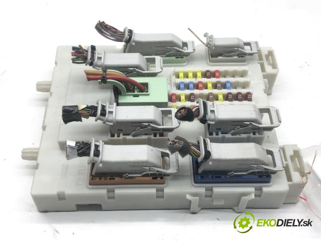 FORD FOCUS III liftback 2015 74 kW 1.0 EcoBoost 998 modul BSI F1FT-14A073-BE (Pojistková skříňka)