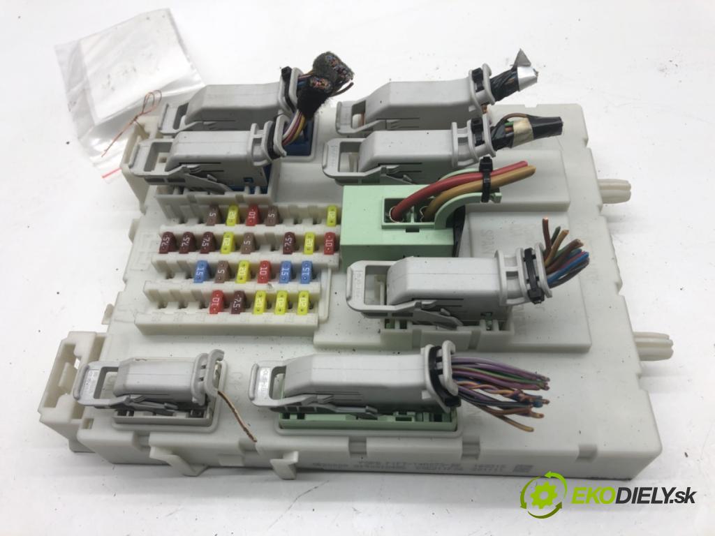 FORD FOCUS III liftback 2015 74 kW 1.0 EcoBoost 998 modul BSI F1FT-14A073-BE (Pojistková skříňka)