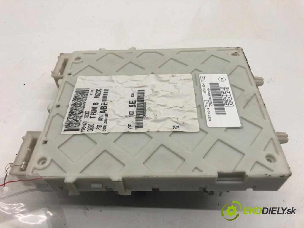 FORD FOCUS III liftback 2015 74 kW 1.0 EcoBoost 998 modul BSI F1FT-14A073-BE (Pojistková skříňka)