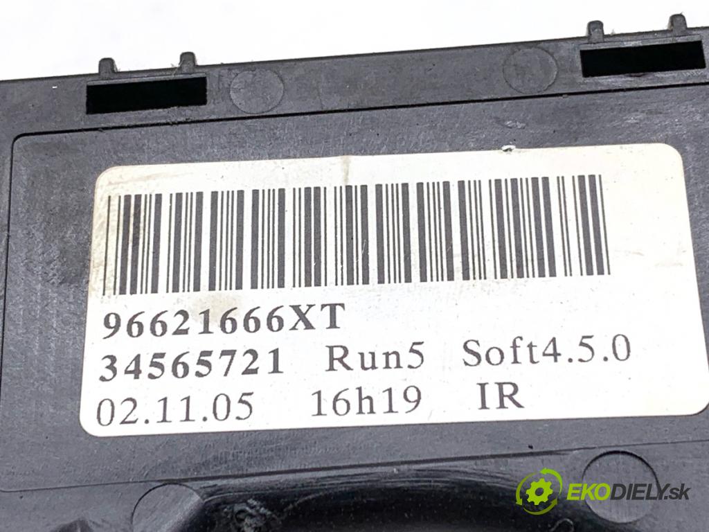 CITROEN C4 I liftback 2005 66 kW 1.6 HDi 1560 Prepínač kombinovaný 96621666XT (Prepínacie páčky pod volantom)