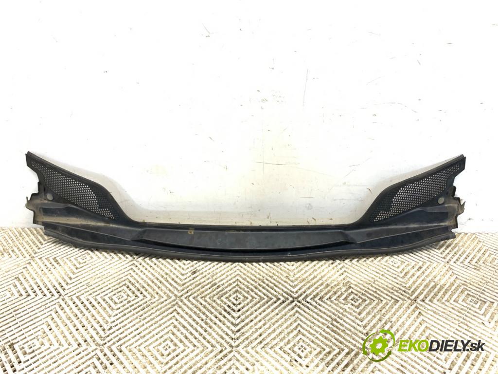 CITROEN C4 I liftback 2005 66 kW 1.6 HDi 1560 Torpédo, plast pod čelné okno 96583760XT (Torpédo (plast pod čelným sklom))