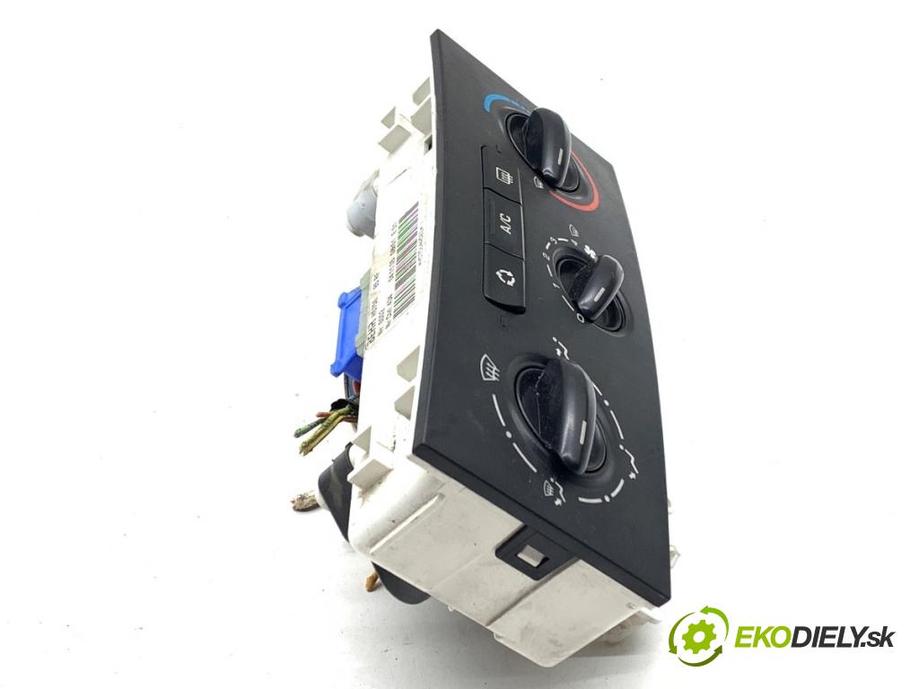 CITROEN C4 I liftback 2005 66 kW 1.6 HDi 1560 Panel ovládania kúrenia H5756 (Prepínacie páčky pod volantom)