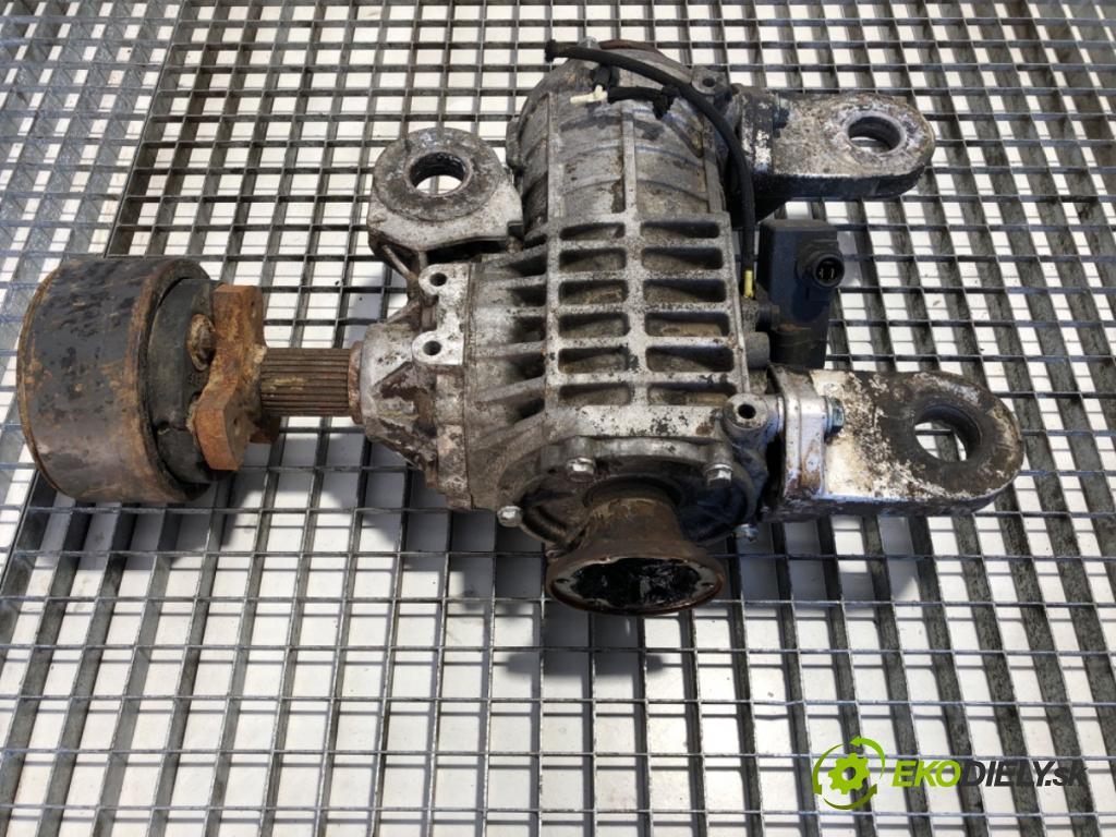 VW TRANSPORTER T4 Autobus 1997 57 kW 2.4 D Syncro 2370 Most ,diferenciál zad