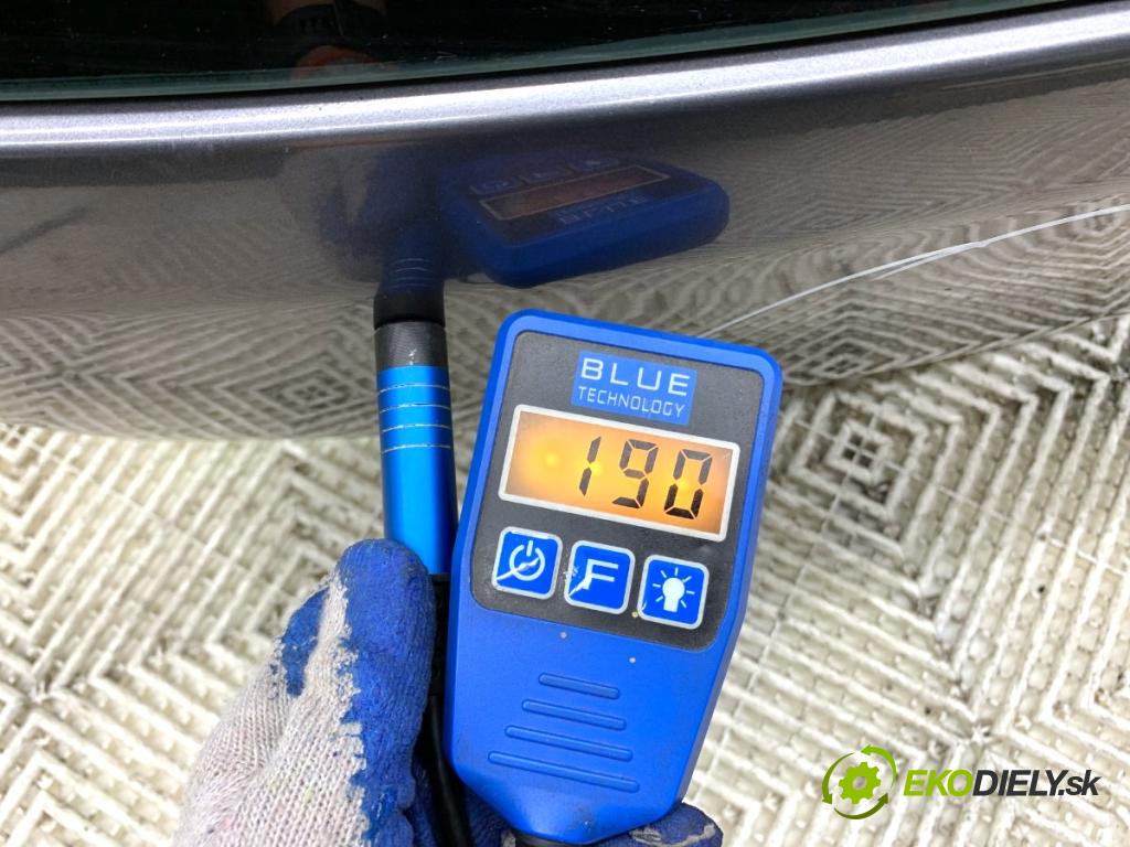 VW POLO V liftback 2011 66 kW 1.6 TDI 1598 kapota zadní část LD7R