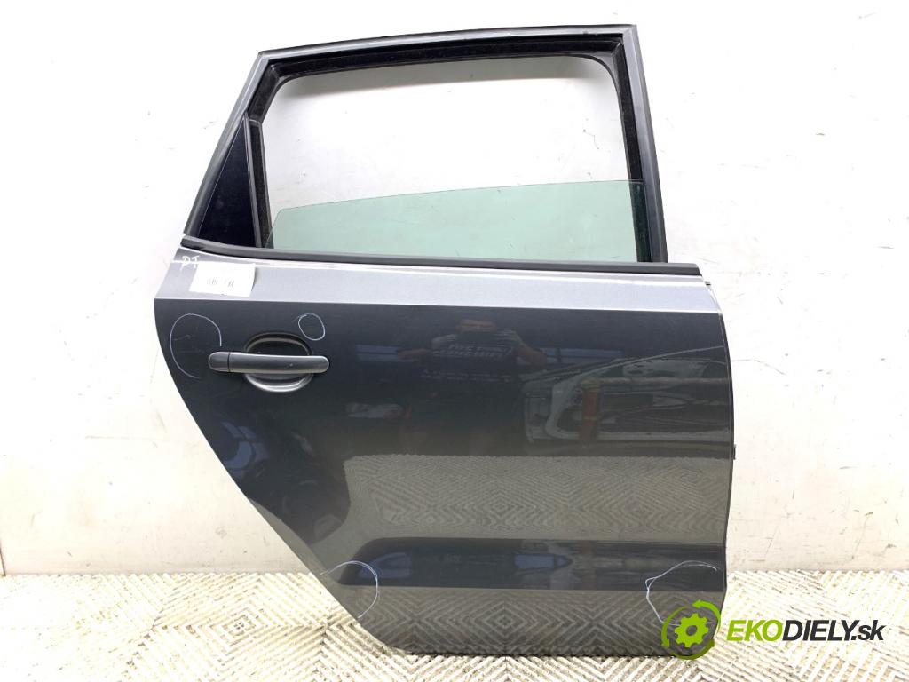 VW POLO V liftback 2011 66 kW 1.6 TDI 1598 dveře pravý zadní část LD7R
