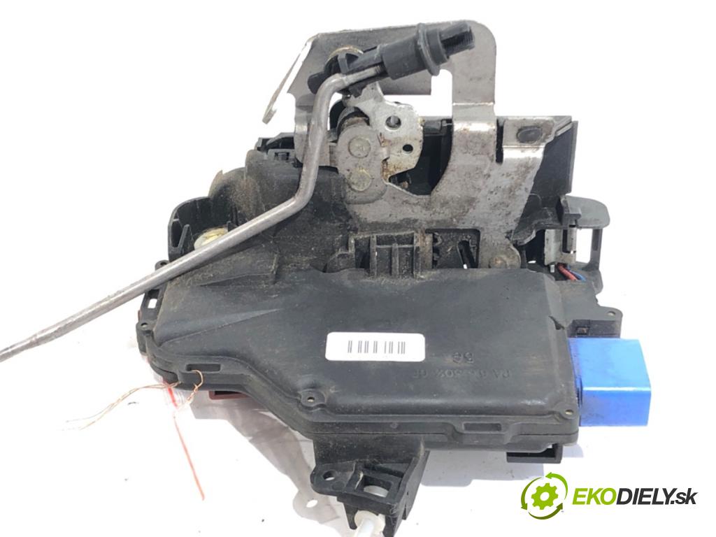 AUDI A3 8P liftback 2003 75 kW 1.6 1595 zámok dveře levý přední část 4E1837015