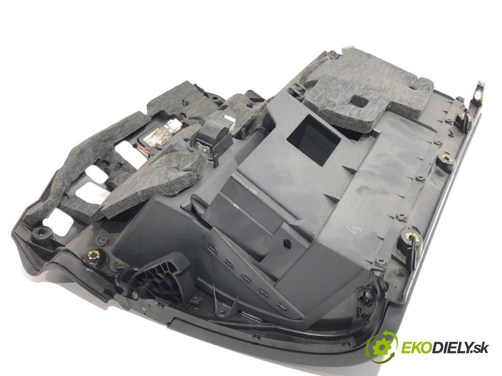 AUDI A3 8P liftback 2003 75 kW 1.6 1595 Priehradka, kastlík spolujazdca 8P857035A (Priehradka (kastlík))