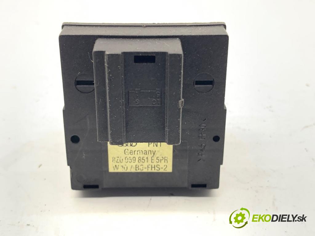 AUDI A3 8P liftback 2003 75 kW 1.6 1595 Prepínač okien 8Z0959851E (Prepínacie páčky pod volantom)