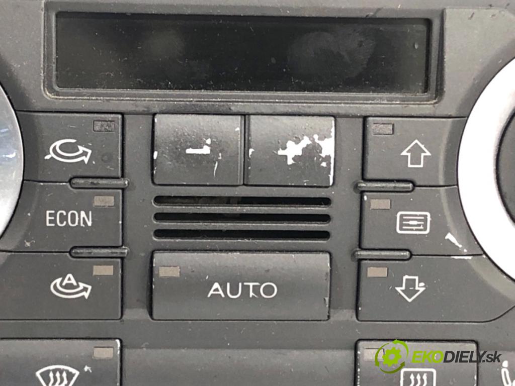 AUDI A3 8P liftback 2003 75 kW 1.6 1595 Panel ovládania kúrenia 8P0820043A (Prepínacie páčky pod volantom)