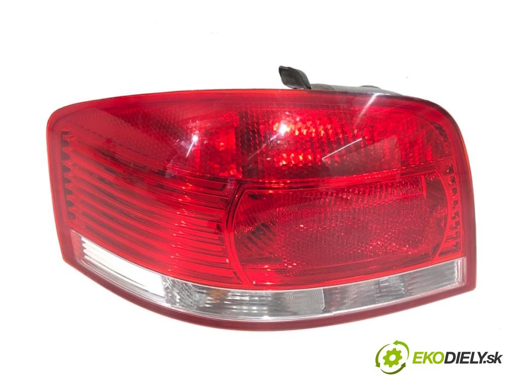 AUDI A3 8P liftback 2003 75 kW 1.6 1595 světlo levý zadní část 