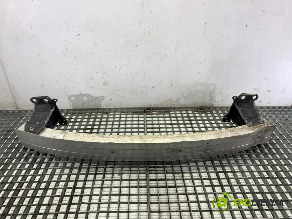 AUDI A3 8P liftback 2003 75 kW 1.6 1595 výztuha nárazníka přední část  (Přední výztuha)