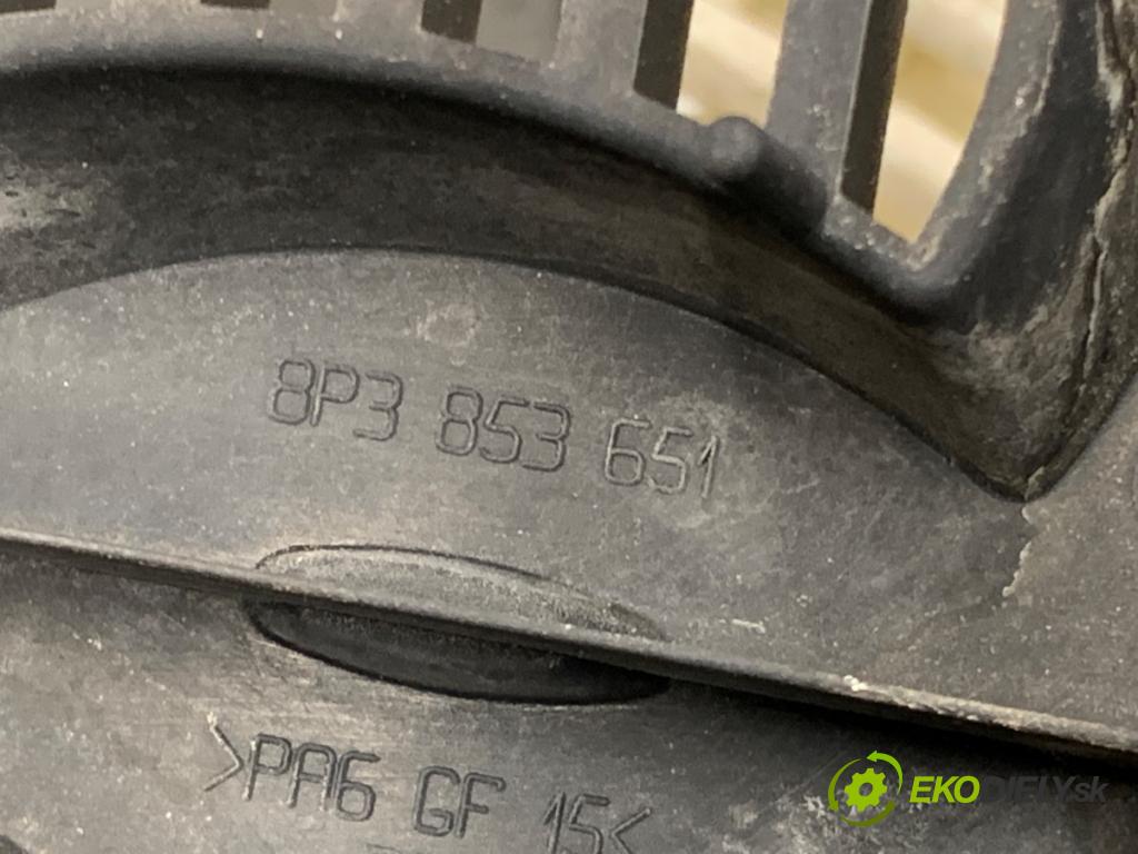 AUDI A3 8P liftback 2003 75 kW 1.6 1595 mřížka maska 8P3853651 (Přední mřížka (maska chladiče))