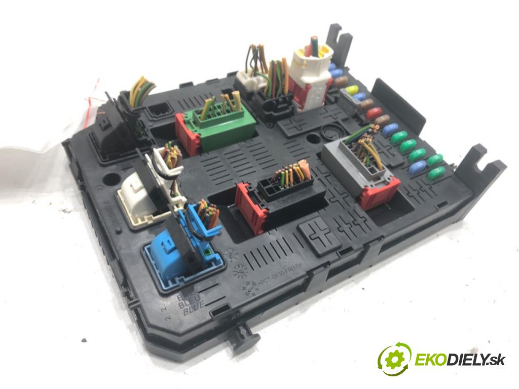 CITROEN C4 PICASSO I nadwozie wielkoprzestrzenne (MPV) 2010 80 kW 1.6 HDi 1560 modul BSI 966689568002 (Pojistková skříňka)