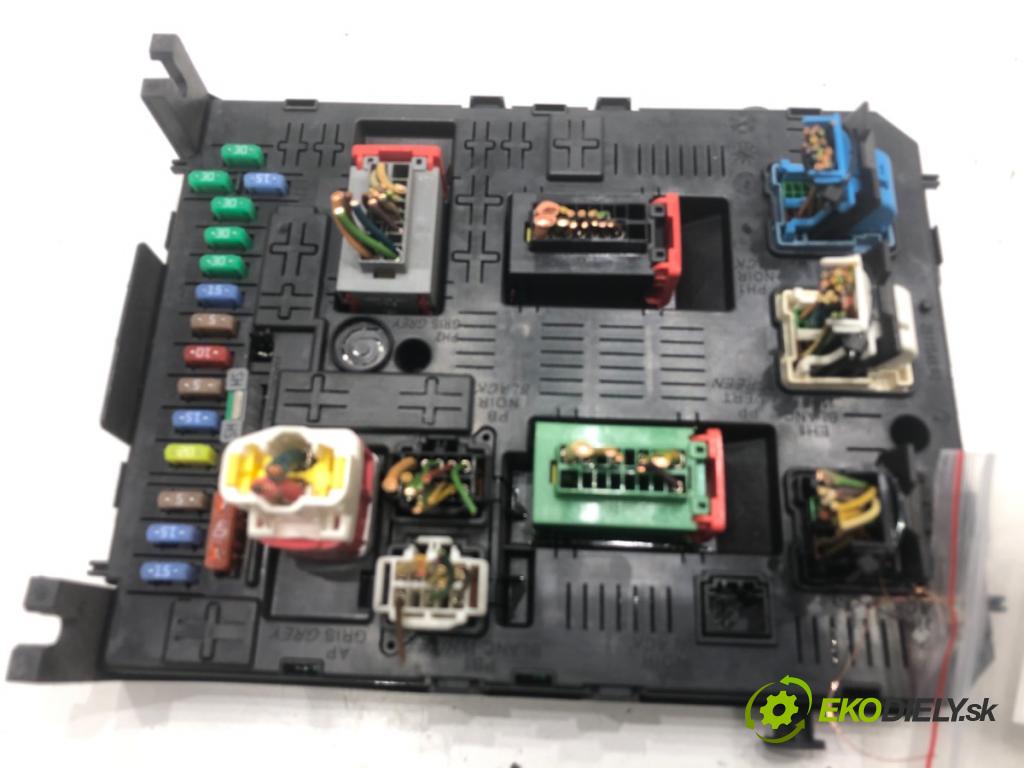 CITROEN C4 PICASSO I nadwozie wielkoprzestrzenne (MPV) 2010 80 kW 1.6 HDi 1560 modul BSI 966689568002 (Pojistková skříňka)