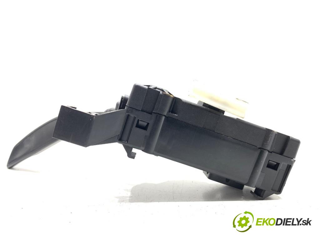 CITROEN C4 PICASSO I nadwozie wielkoprzestrzenne (MPV) 2010 80 kW 1.6 HDi 1560 Kulisa 96811352XT (Rýchlostná páka (kulisa))