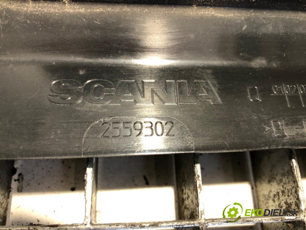 SCANIA L,P,G,R,S - series Wywrotka 2019 302 kW R410 302 kW [411 KM] olej napędowy 2017 - 2022 12742 stupeň kabina pravý krycí plasty 2559302