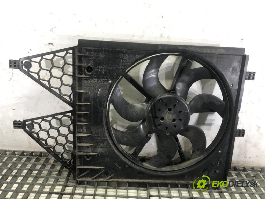 SEAT IBIZA IV liftback 2016 81 kW 1.0 TSI 999 ventilátor chladiče 6R0121207Q (Ventilátor)