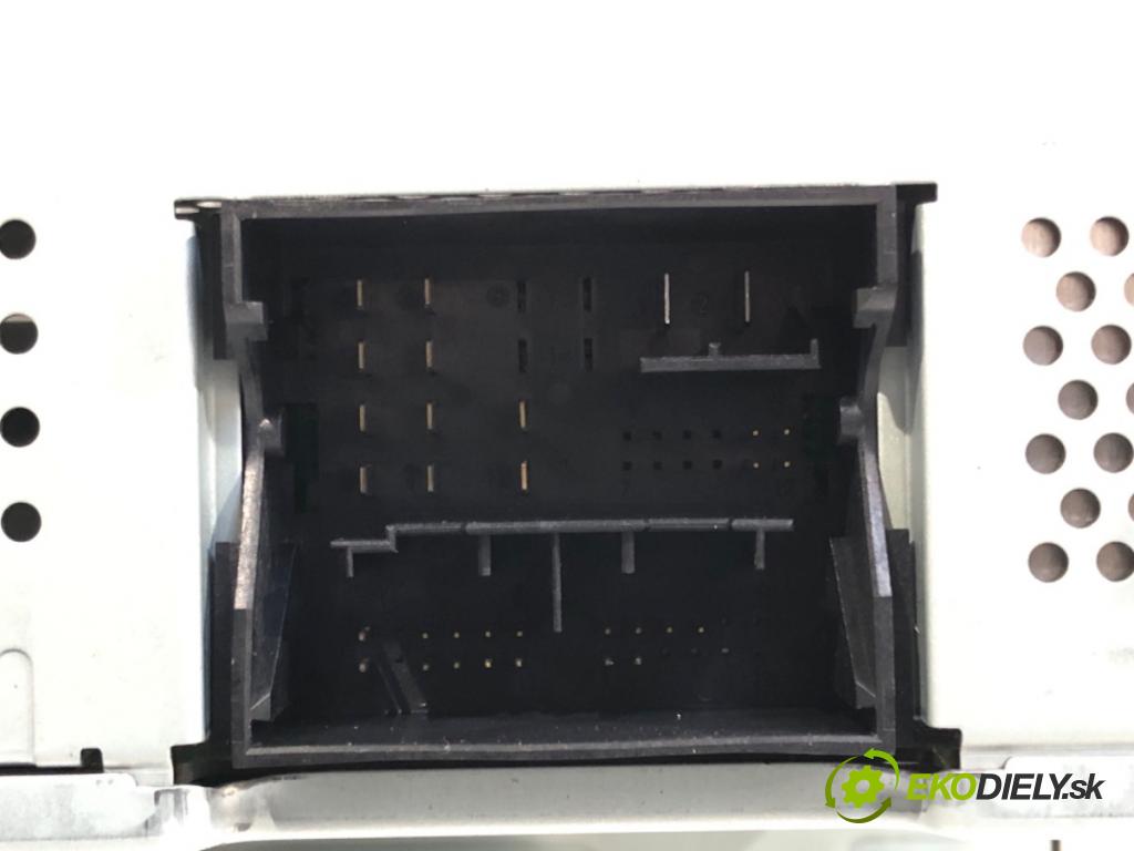 SEAT IBIZA IV liftback 2016 81 kW 1.0 TSI 999 RADIO 5F0035871B (Audio zariadenie)