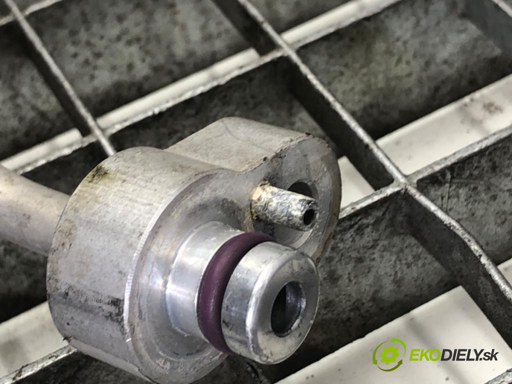 SEAT IBIZA IV liftback 2016 81 kW 1.0 TSI 999 rúrka klimatizácie  (Rúrka klimatizácie)