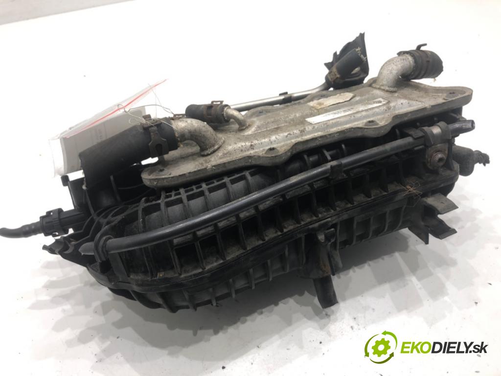 SEAT IBIZA IV liftback 2016 81 kW 1.0 TSI 999 potrubí sání 04C145749A (Sací potrubí)