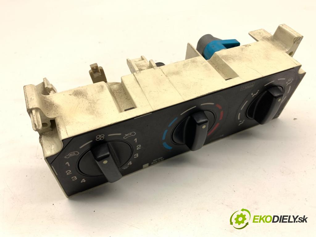 PEUGEOT PARTNER I Nadwozie pełne/minivan 2008 80 kW 1.6 1587 Panel ovládania kúrenia 030808EA (Prepínacie páčky pod volantom)