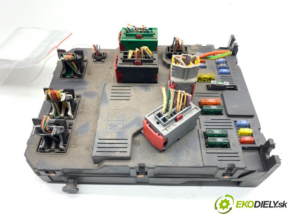 PEUGEOT PARTNER I Nadwozie pełne/minivan 2008 80 kW 1.6 1587 modul BSI 9657999680 (Pojistková skříňka)