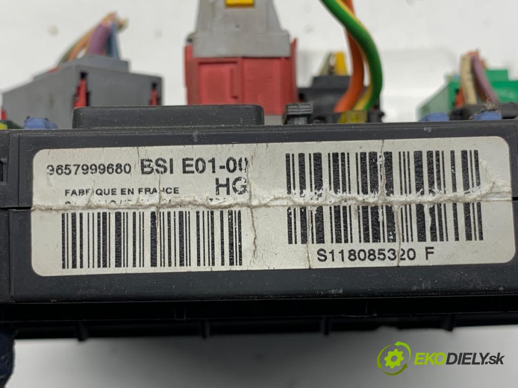 PEUGEOT PARTNER I Nadwozie pełne/minivan 2008 80 kW 1.6 1587 modul BSI 9657999680 (Pojistková skříňka)