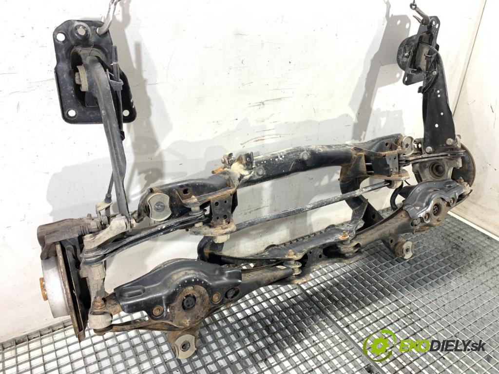 SKODA OCTAVIA III Kombi 2016 135 kW 2.0 TDI / TDI RS 4x4 1968 výztuha zadní část 5Q0505235J