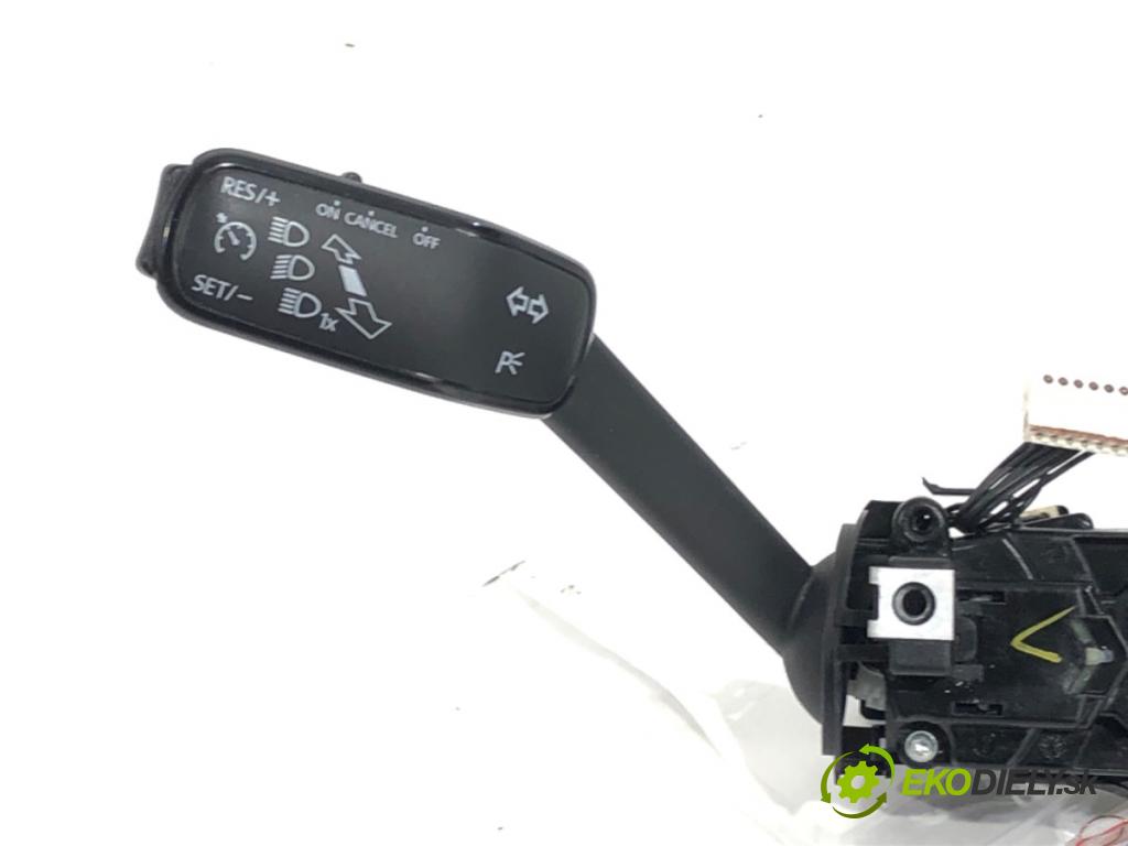 SKODA OCTAVIA III Kombi 2016 135 kW 2.0 TDI / TDI RS 4x4 1968 Prepínač kombinovaný 5Q0953521T (Prepínacie páčky pod volantom)
