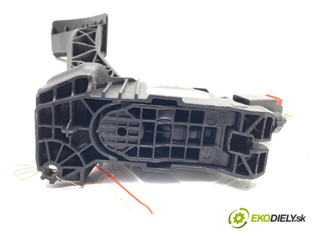 SKODA OCTAVIA III Kombi 2016 135 kW 2.0 TDI / TDI RS 4x4 1968 Potenciometer plynu 5Q1723503H (Potenciometer plynového pedálu)