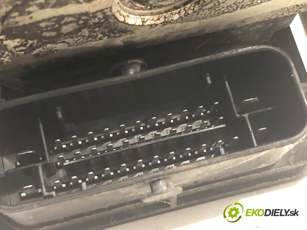 SKODA OCTAVIA III Kombi 2016 135 kW 2.0 TDI / TDI RS 4x4 1968 Pumpa ABS 5Q0614517AF (Pumpa ABS)