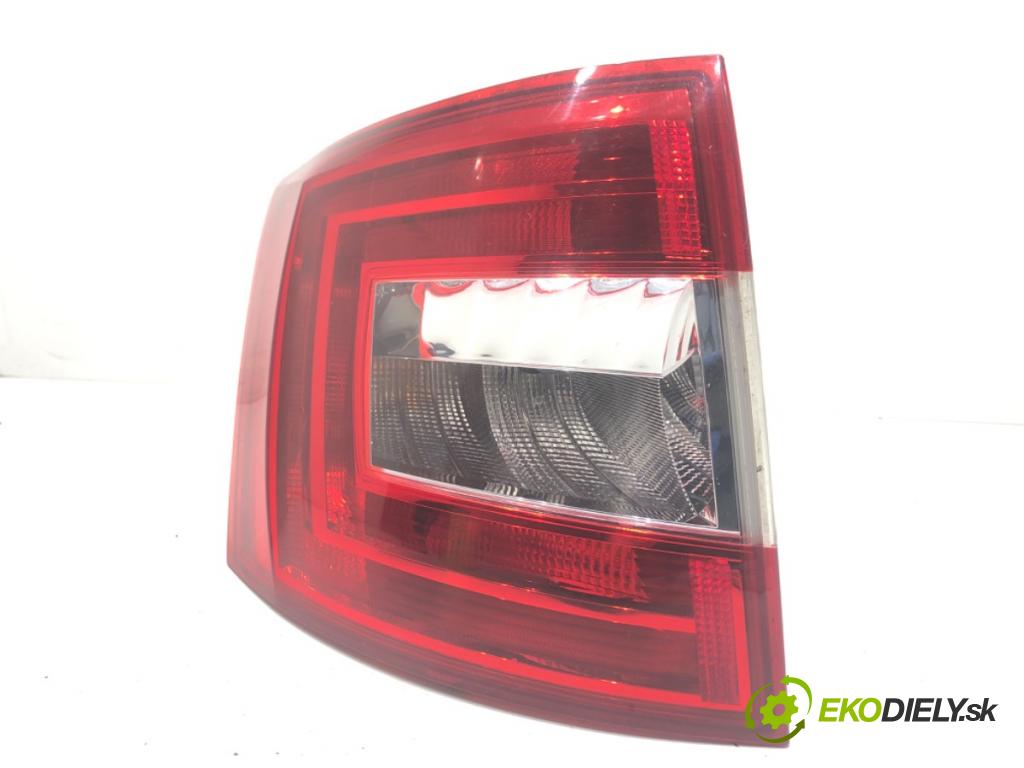 SKODA OCTAVIA III Kombi 2016 135 kW 2.0 TDI / TDI RS 4x4 1968 světlo levý zadní část 5E9945095