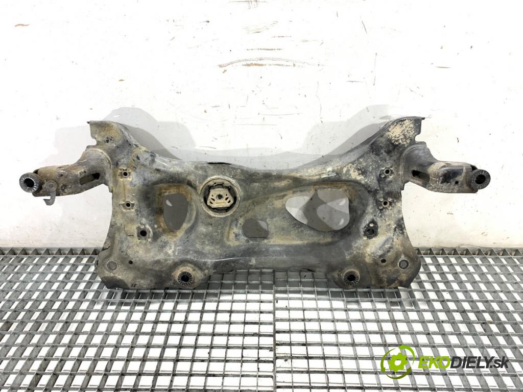 SKODA OCTAVIA III Kombi 2016 135 kW 2.0 TDI / TDI RS 4x4 1968 výztuha pod motor 5Q0199315Q (Přední výztuha)